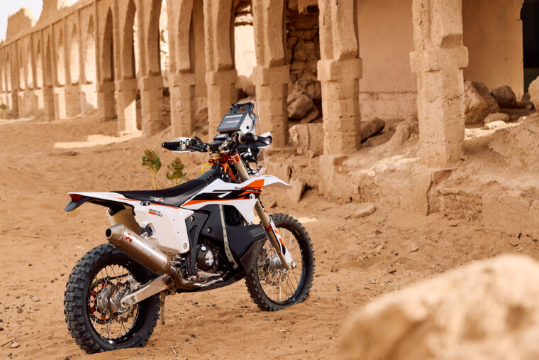 KTM-450-Rally-Replica-2026-estaticas15