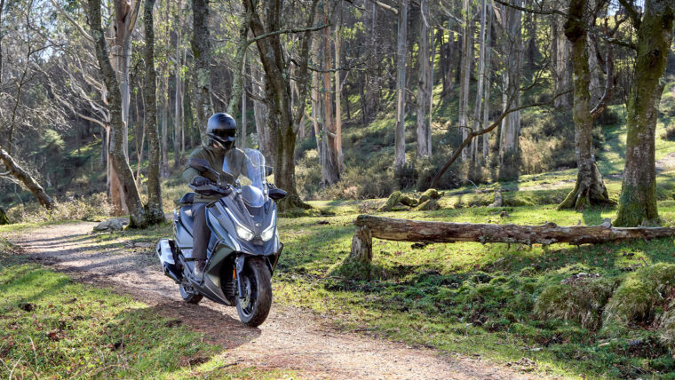 KYMCO-DTX-350-2025-accion6