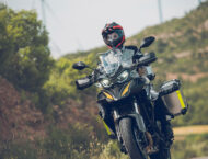 QJ SRT 900S 2025 accion1