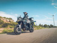 QJ SRT 900S 2025 accion2