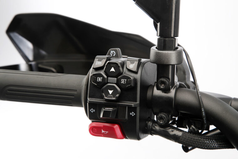 QJ-SRT-900S-2025-detalles11