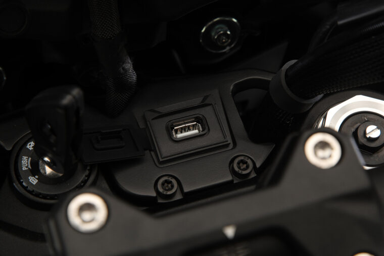 QJ-SRT-900S-2025-detalles12