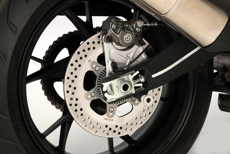 QJ SRT 900S 2025 detalles23