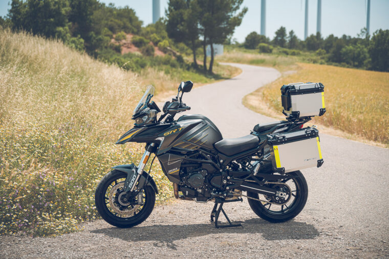 QJ-SRT-900S-2025-estaticas2