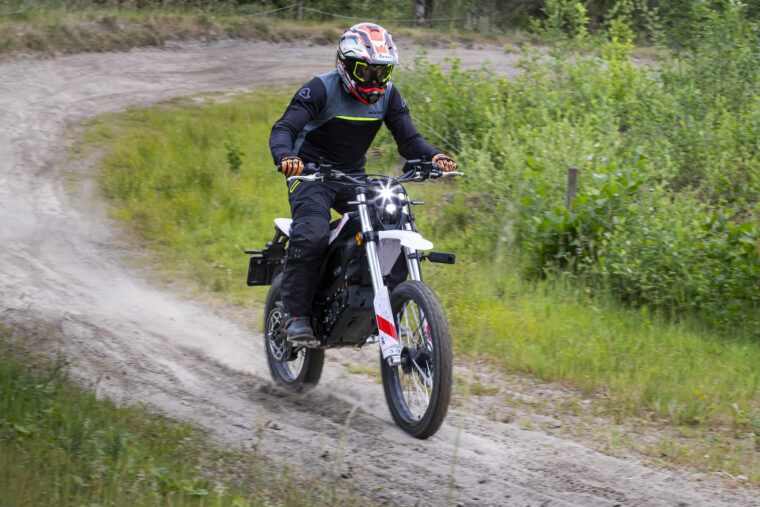 Zero-X-Line-XE-2025-Prueba-51