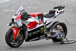 Yamaha se inspira en la icónica YZF-R7 de 1999 para decorar sus MotoGP en Assen 323 yamaha 70 aniversario motogp assen (3)