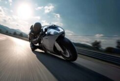 Solo nueve unidades: Una Ducati Monster futurista y hecha a mano 22 Ducati Monster Bandit9 5