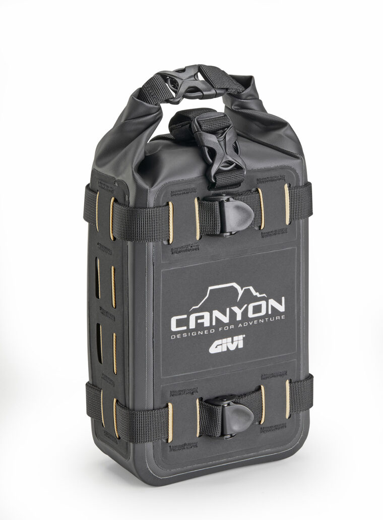 GIVI Canyon. Nuevas maletas blandas de moto para aventuras on y off-road 2 bolsa GIVI GRT730