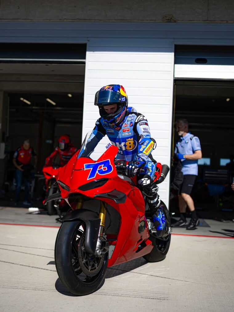 Alex-Marquez-Balaton-Ducati-Panigale-V4-3
