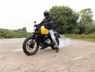 BSA Scrambler 650 2025 accion6