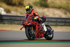 La Ducati Panigale V4 R 2026 ya rueda: Bautista y Bulega la prueban en MotorLand 28 Ducati Panigale V4 R 2026 Aragon Test 3
