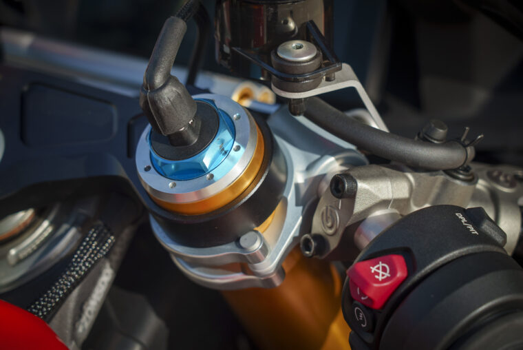 Ducati-Panigale-V4-S-2025-precio-detalles-10