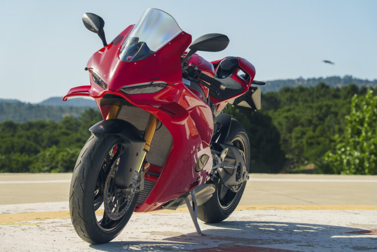 Ducati-Panigale-V4-S-2025-precio-detalles-3
