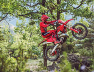 GASGAS EC 300 2026 accion10