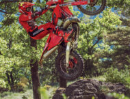 GASGAS EC 300 2026 accion11