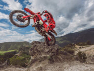 GASGAS EC 300 2026 accion15