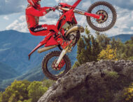 GASGAS EC 300 2026 accion5