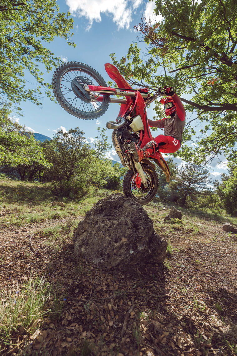 GASGAS-EC-300-2026-accion9