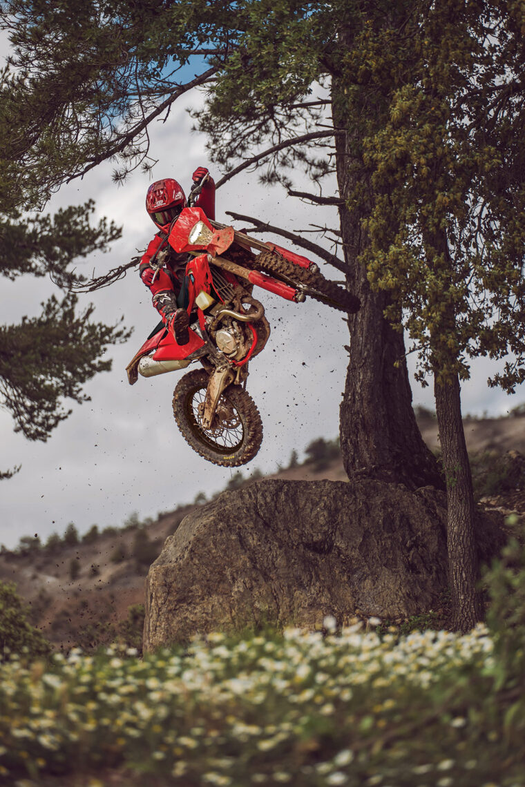 GASGAS-EC-350F-2026-accion14