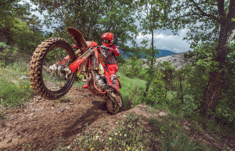 GASGAS-EC-350F-2026-accion3