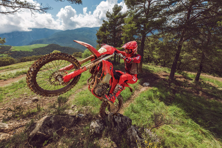 GASGAS-EC-500F-2026-accion1