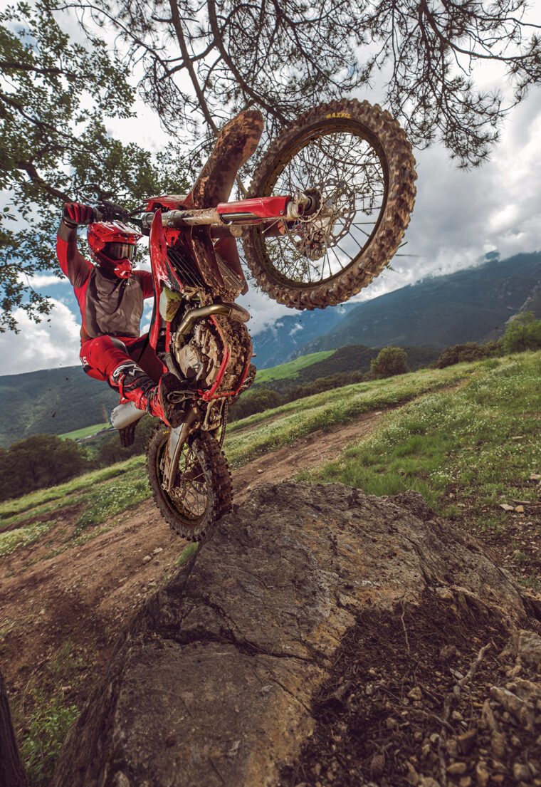 GASGAS-EC-500F-2026-accion11