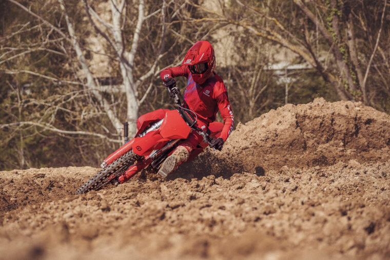 GASGAS-MC-125-2026-accion15