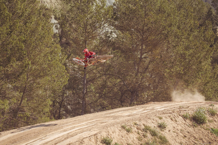 GASGAS-MC-125-2026-accion27