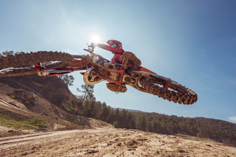 GASGAS-MC-125-2026-accion31