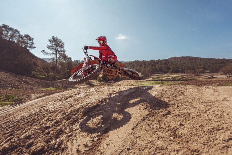 GASGAS-MC-125-2026-accion34