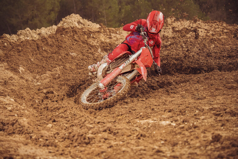 GASGAS-MC-125-2026-accion5