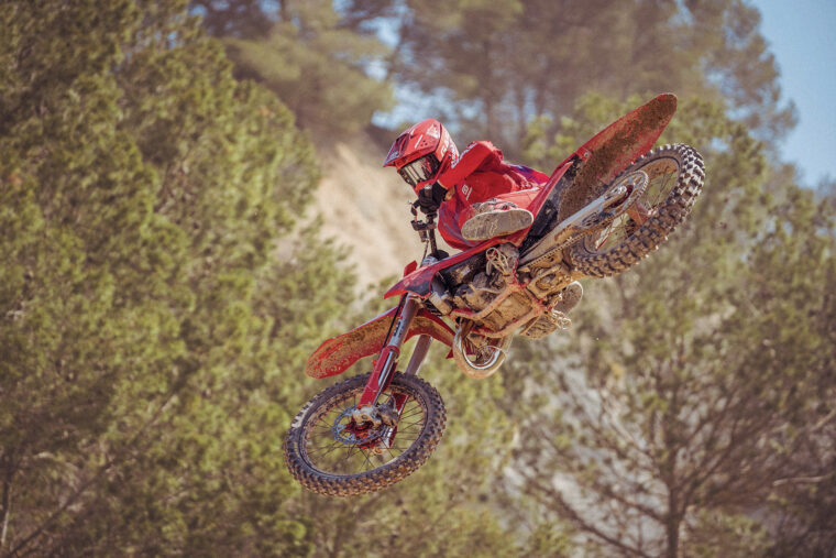 GASGAS-MC-125-2026-accion8