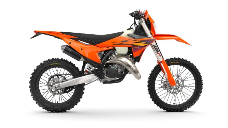 KTM 125 XC-W 2026 2 KTM 125 XC W 2026 estudio1