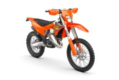 KTM 125 XC-W 2026 4 KTM 125 XC W 2026 estudio3