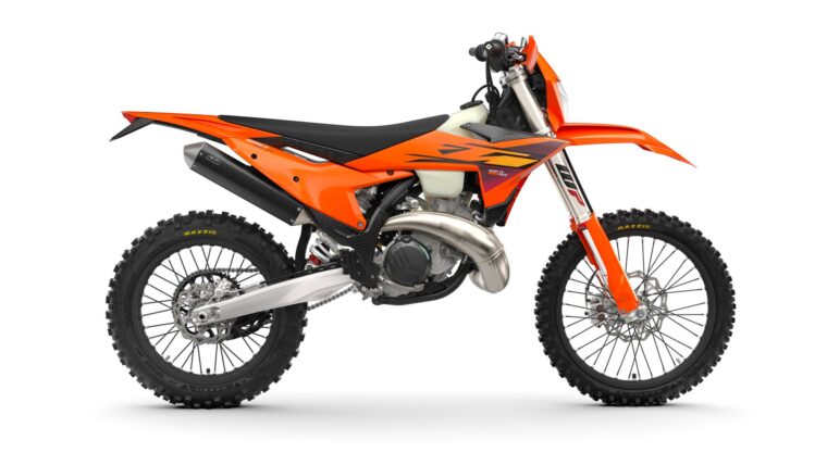 KTM-250-XC-W-2026-estudio3