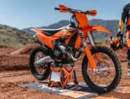 KTM motocross 2026. Así evolucionan las SX y SX-F 17 KTM 300 SX 2026 estaticas1