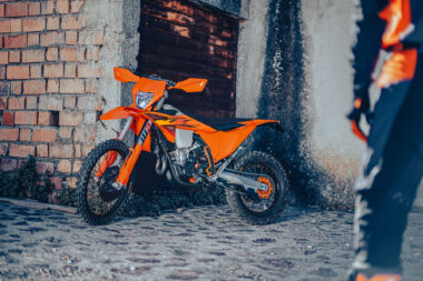 KTM 350 EXC-F 2026 1 KTM 350 EXC F 2026 estaticas2