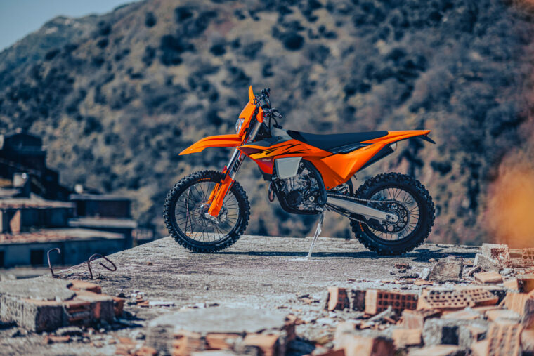 KTM-450-EXC-F-2026-estatica