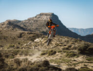 KTM 690 Enduro R 2026 accion10