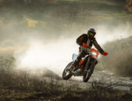 KTM 690 Enduro R 2026 accion39