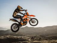 KTM 690 Enduro R 2026 accion6