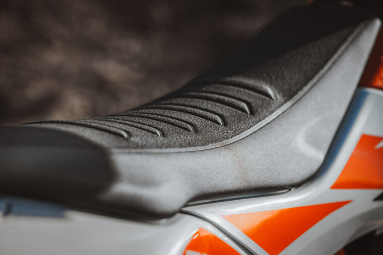 KTM-690-Enduro-R-2026-detalles17