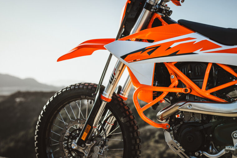 KTM-690-Enduro-R-2026-detalles20