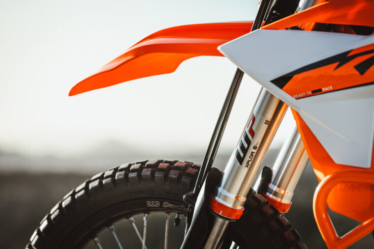 KTM-690-Enduro-R-2026-detalles21