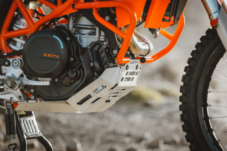 KTM-690-Enduro-R-2026-detalles28