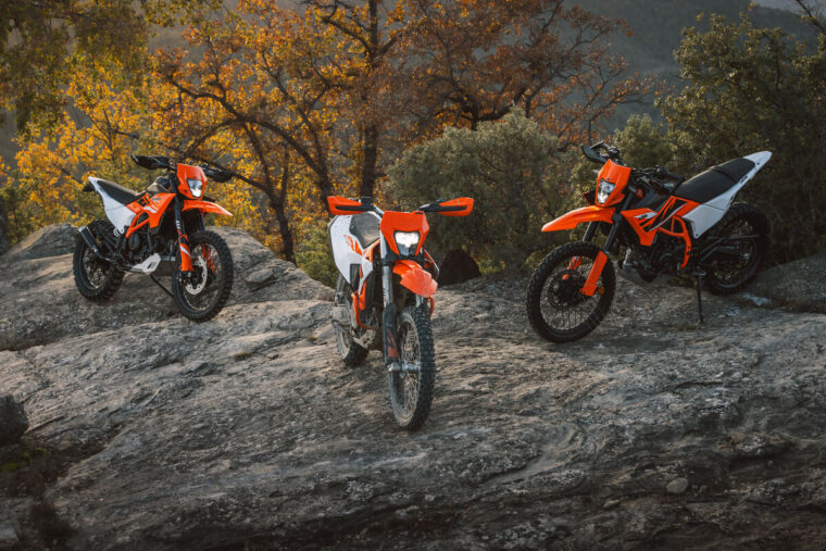 KTM 690 Enduro R 2026 estaticas21