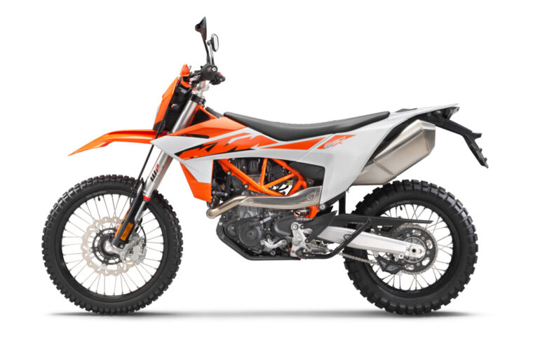 KTM-690-Enduro-R-2026-estudio1