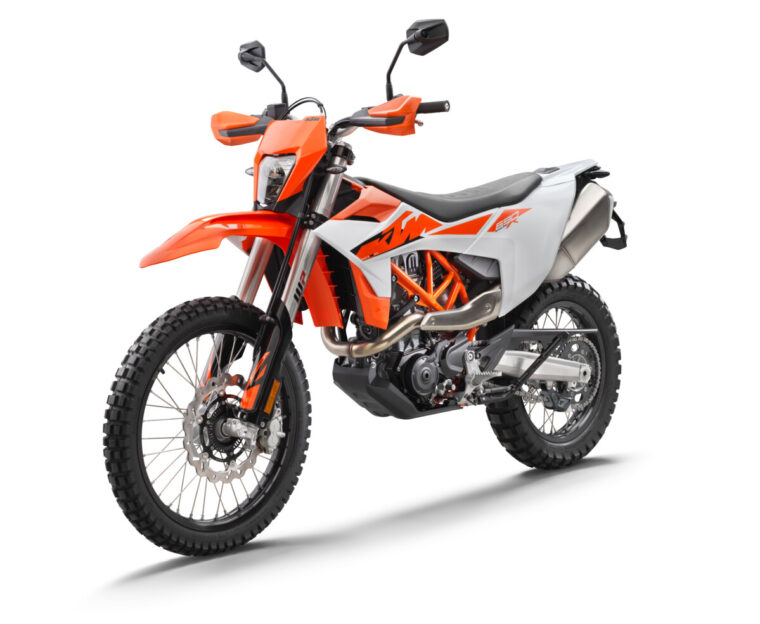 KTM-690-Enduro-R-2026-estudio4