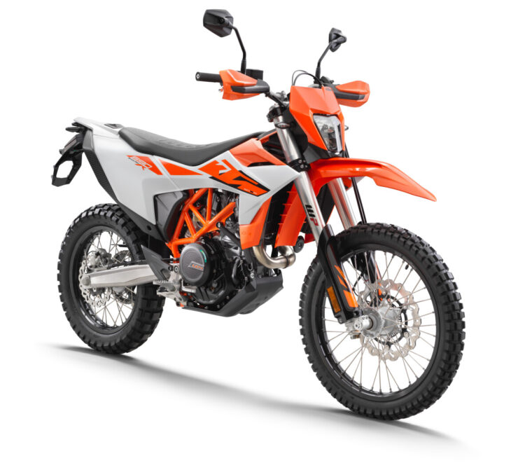 KTM-690-Enduro-R-2026-estudio5
