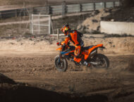 KTM 690 SMC R 2026 67 KTM 690 SMC R 2026 accion11